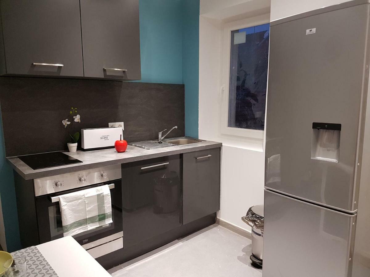 Studio Equipe Centre Ville Apartment เลอ ครูโซต์ ภายนอก รูปภาพ